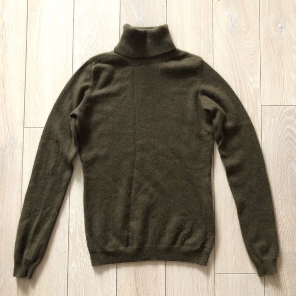 Uniqlo 100% Cashmere Turtleneck Sweater in Dark Olive Green Size XS - Picture 1 of 10